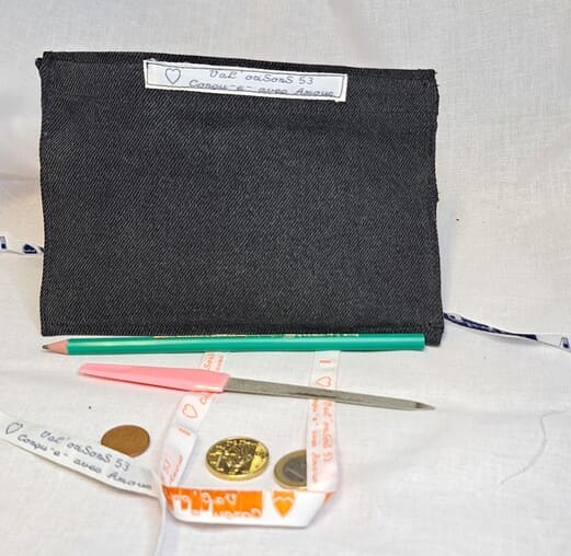 Trousse de rangement grise